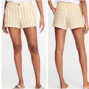 Old Navy Yellow Stripe Everyday Short. Size 2. NWT.